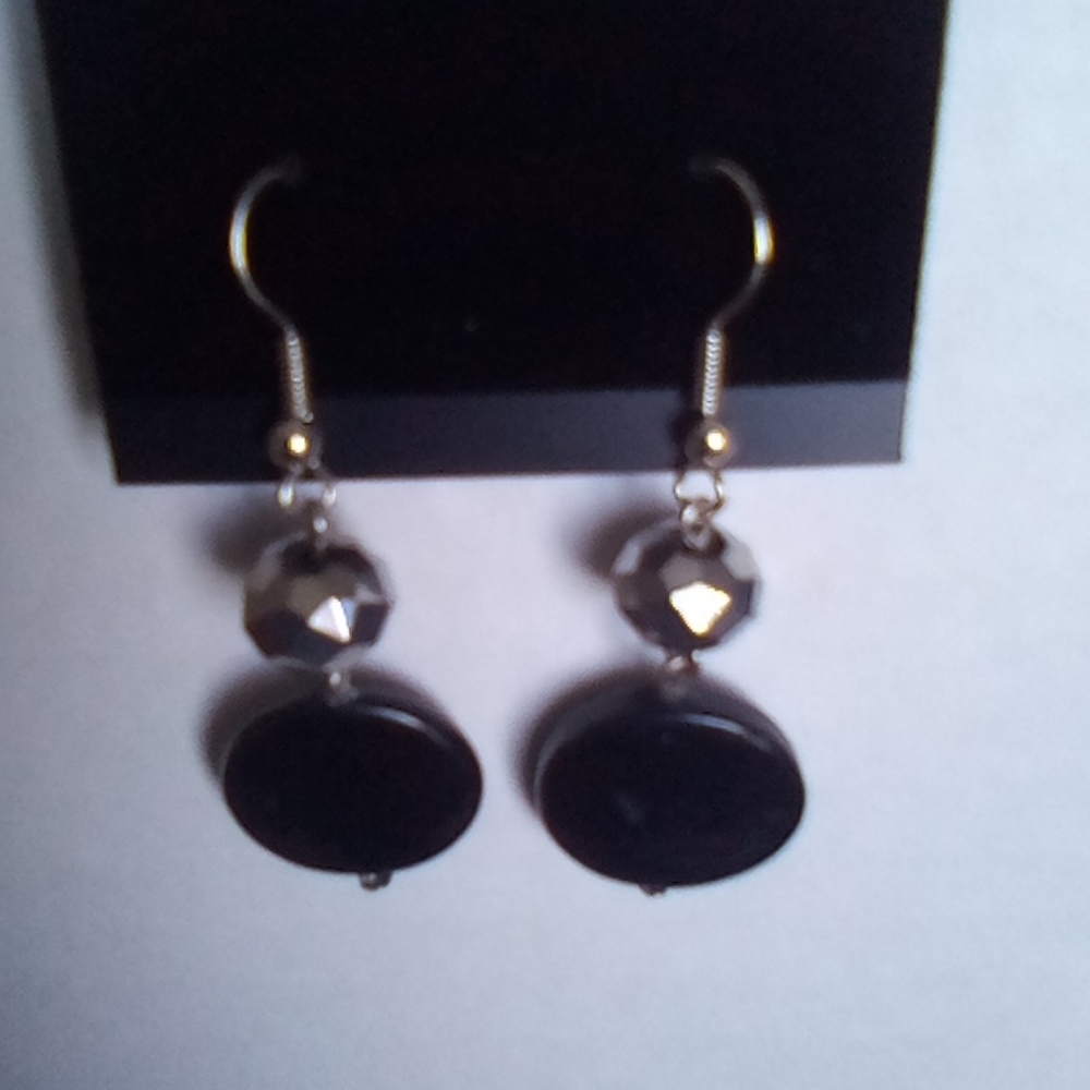 Earrings - Picture 3 of 4